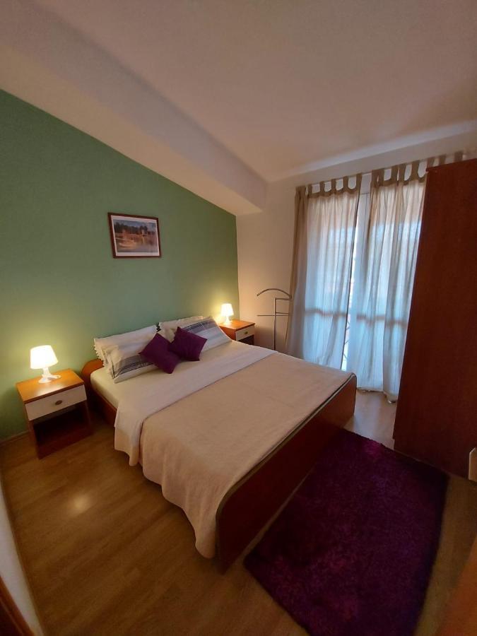 Apartments Tomic Biograd Na Moru Zewnętrze zdjęcie
