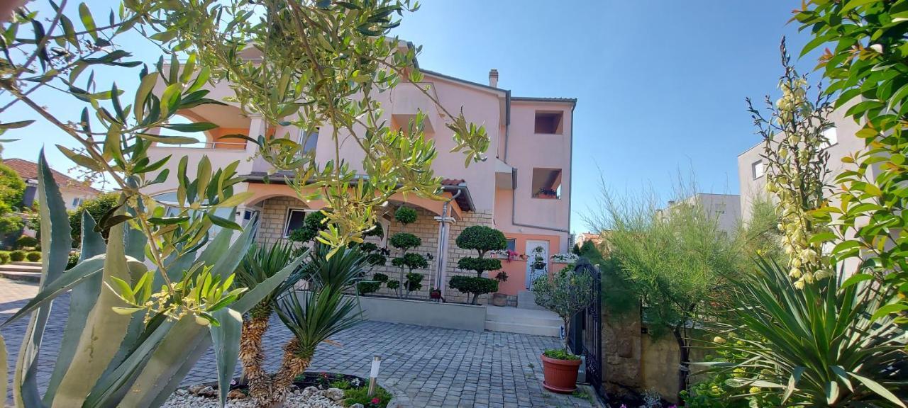 Apartments Tomic Biograd Na Moru Zewnętrze zdjęcie
