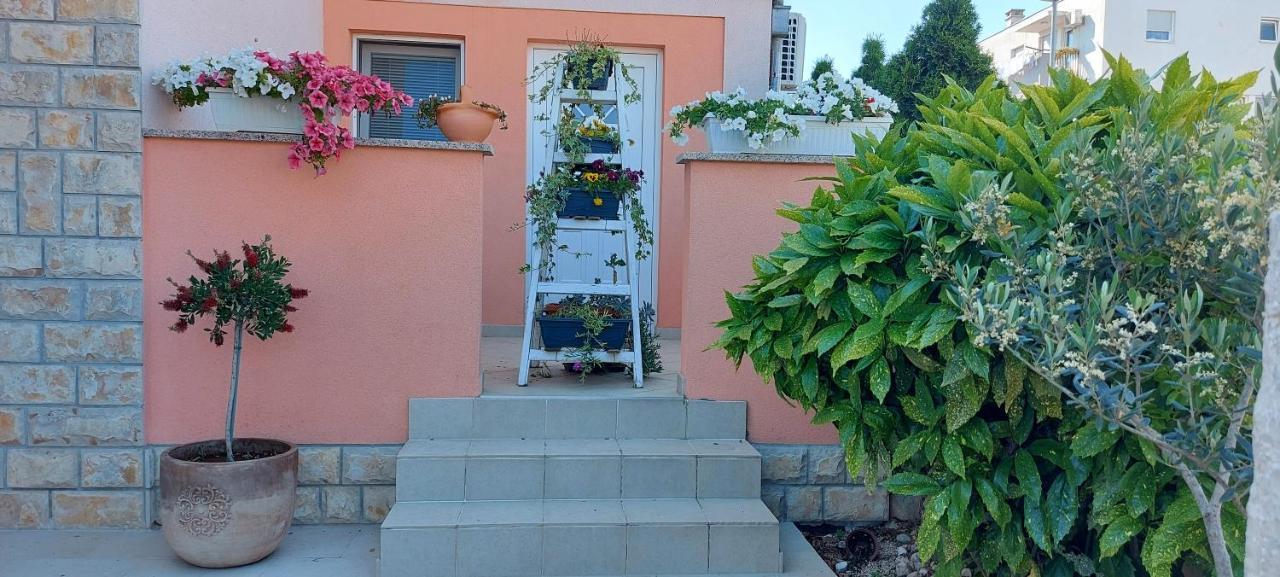 Apartments Tomic Biograd Na Moru Zewnętrze zdjęcie