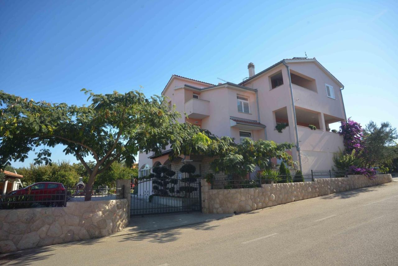 Apartments Tomic Biograd Na Moru Zewnętrze zdjęcie