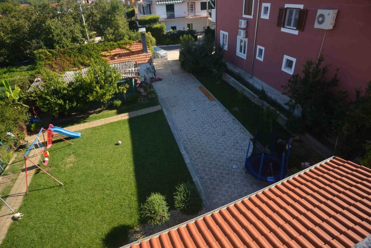 Apartments Tomic Biograd Na Moru Zewnętrze zdjęcie