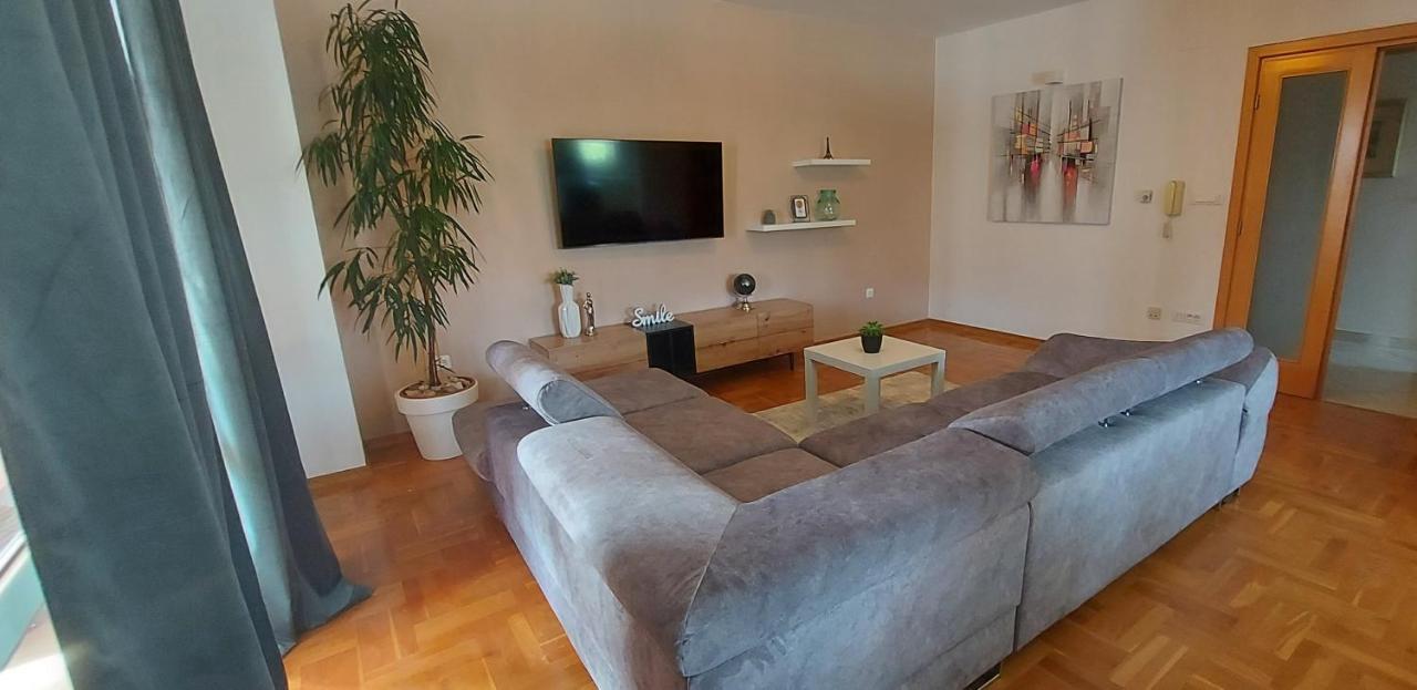 Apartments Tomic Biograd Na Moru Zewnętrze zdjęcie