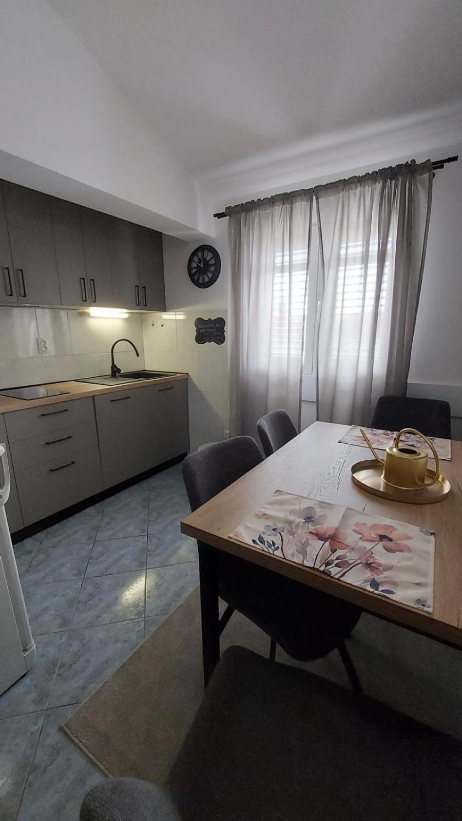 Apartments Tomic Biograd Na Moru Zewnętrze zdjęcie