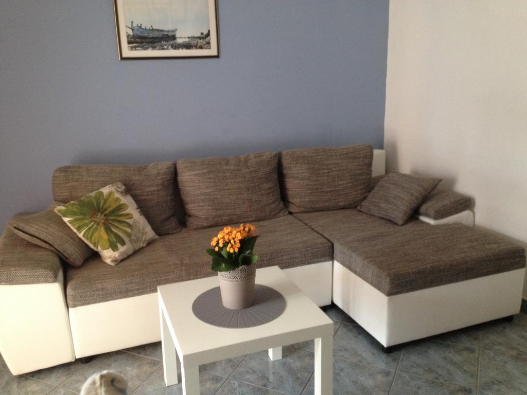 Apartments Tomic Biograd Na Moru Zewnętrze zdjęcie