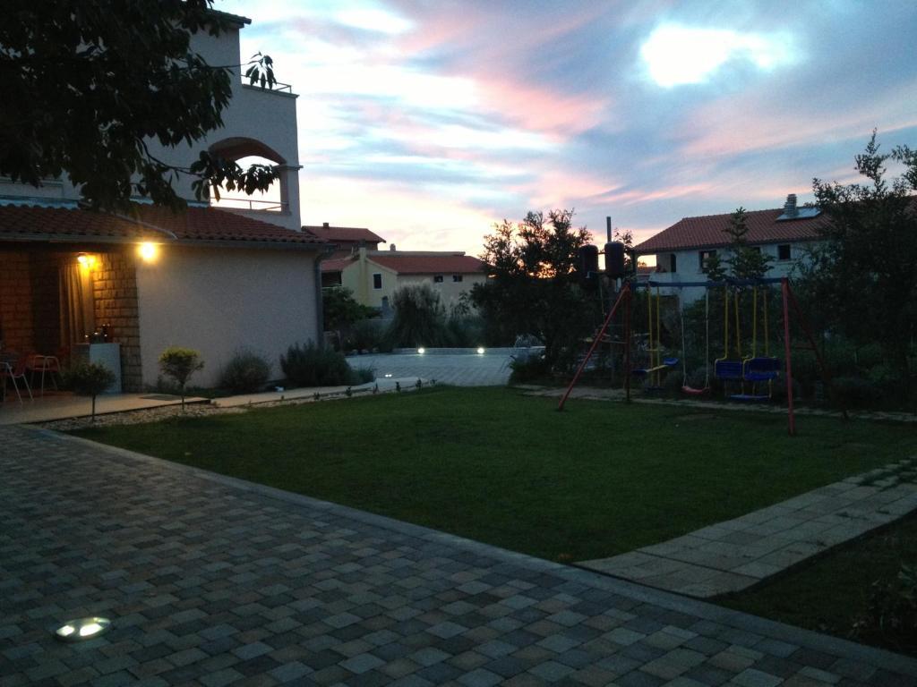 Apartments Tomic Biograd Na Moru Pokój zdjęcie